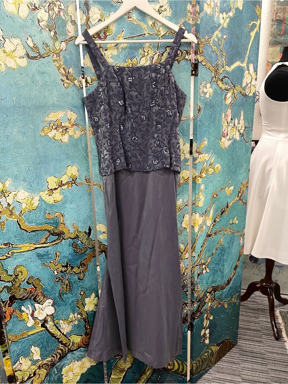 David’s Bridal sz 10 petite - Picture 2 of 3